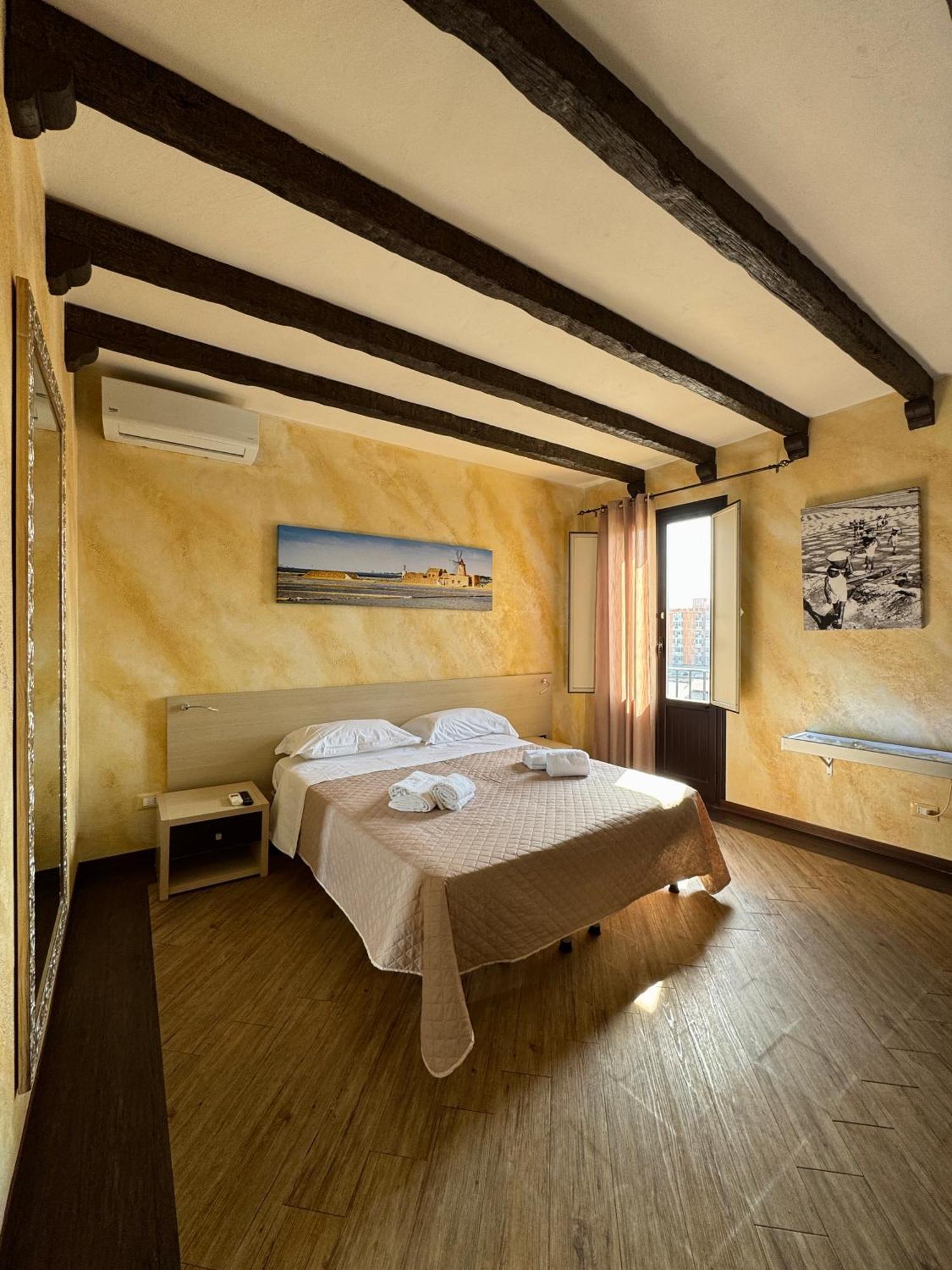 Summer Wind Apartments Trapani Eksteriør billede